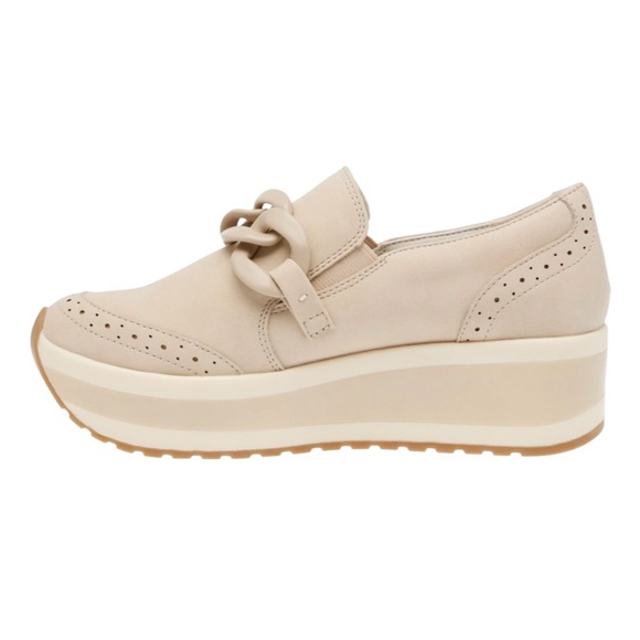 NEW 9 Dolce Vita Bizzie Platform Wedge Loafer Sneaker w/ Chain Detail - Dune - Picture 3 of 13